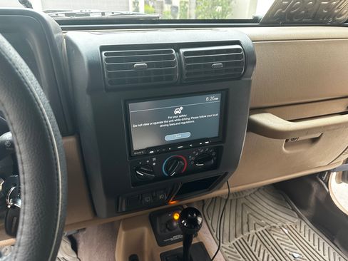 Used 1999 Jeep Wrangler Sahara AWD/4WD image 13