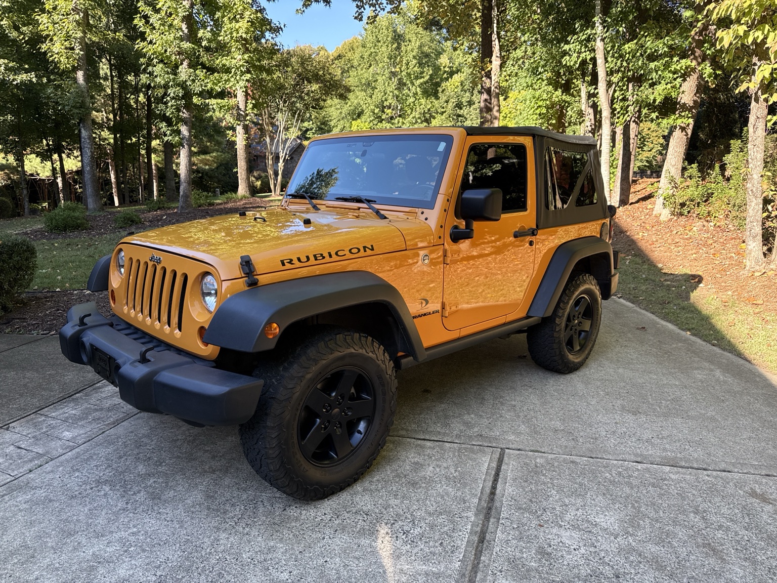 Used 2012 Jeep Wrangler Rubicon w/ Dual Top Group AWD/4WD image 10
