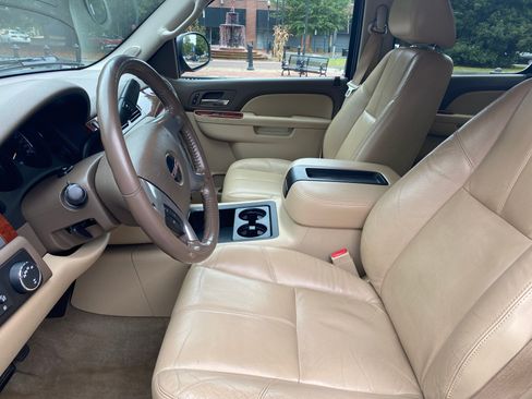 Used 2011 GMC Sierra 1500 SLT w/ Suspension Package, Off-Road image 12