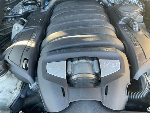 Used 2014 Porsche Cayenne S image 15