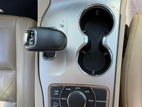 Used 2014 Jeep Grand Cherokee Limited AWD/4WD image 10