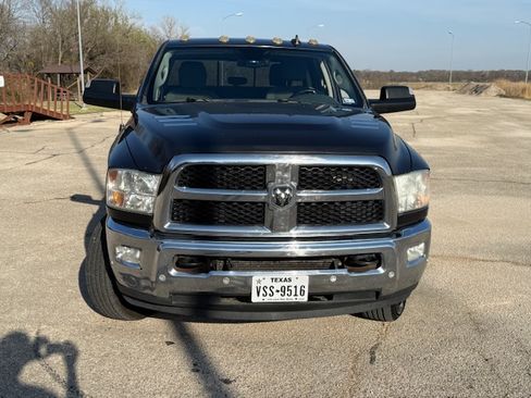 Used 2016 RAM 3500 SLT w/ Luxury Group image 2