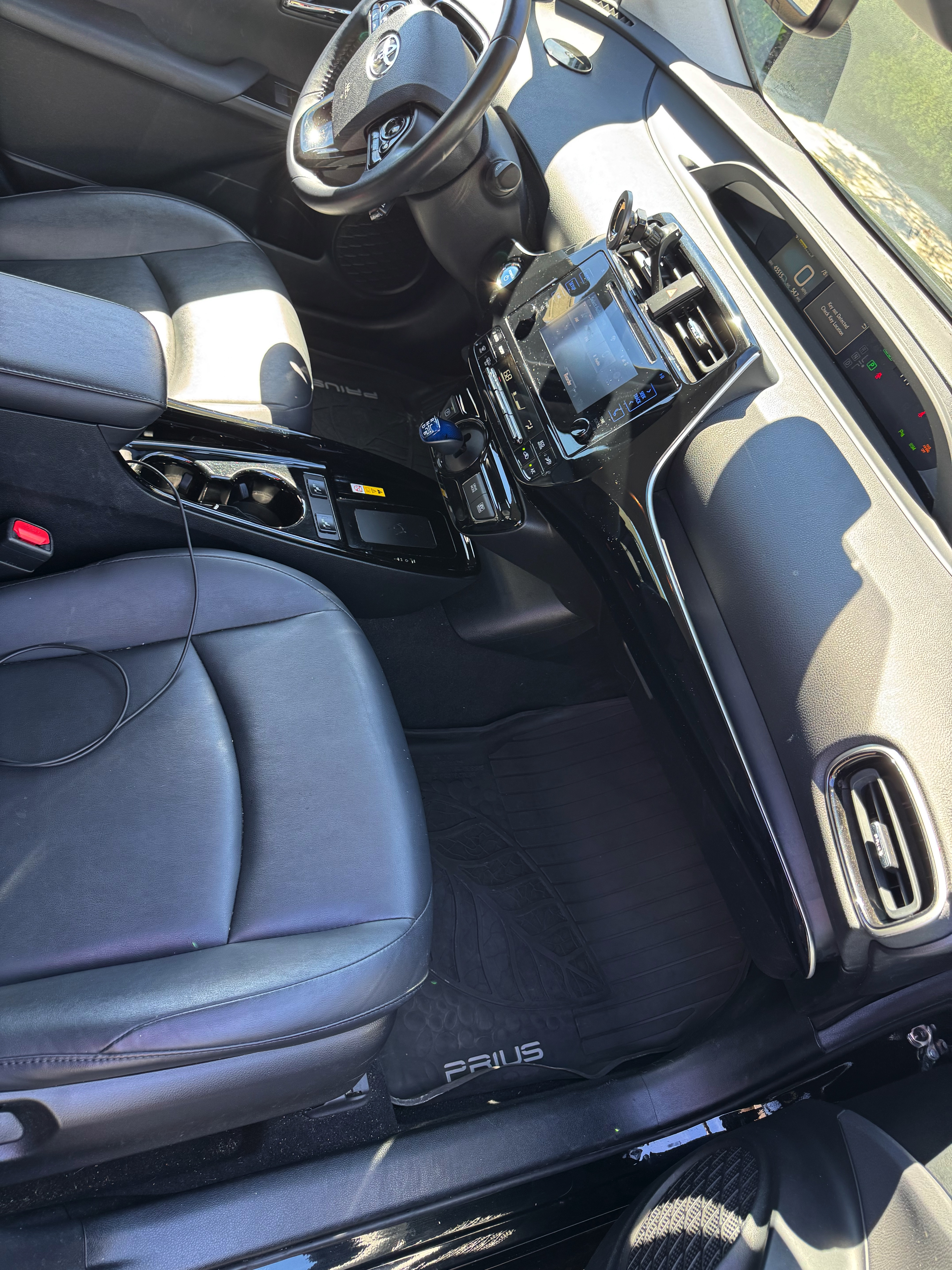 Used 2019 Toyota Prius XLE FWD image 8