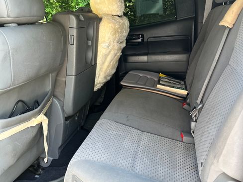 Used 2013 Toyota Tundra 4x4 Double Cab w/ Tow Pkg image 5