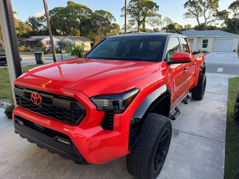 Used 2024 Toyota Tacoma TRD Off-Road image 6
