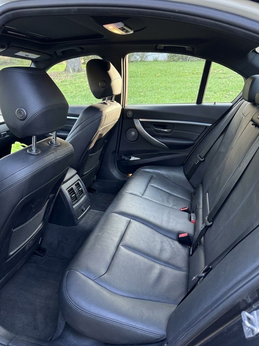 Used 2018 BMW 340i xDrive Sedan AWD/4WD image 13