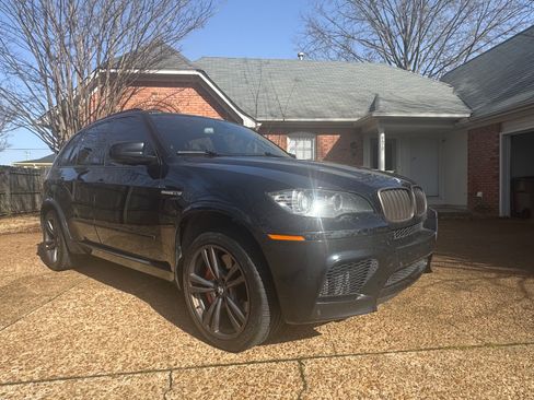Used 2011 BMW X5 M image 8