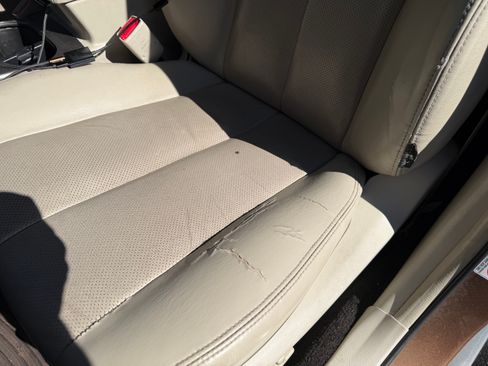 Used 2011 Subaru Outback 2.5i Limited w/ PWR Moonroof Pkg AWD/4WD image 21