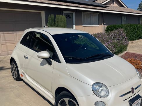 Used 2016 FIAT 500 e image 2