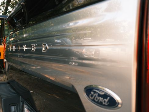 Used 2018 Ford F150 Limited w/ Trailer Tow Package image 31