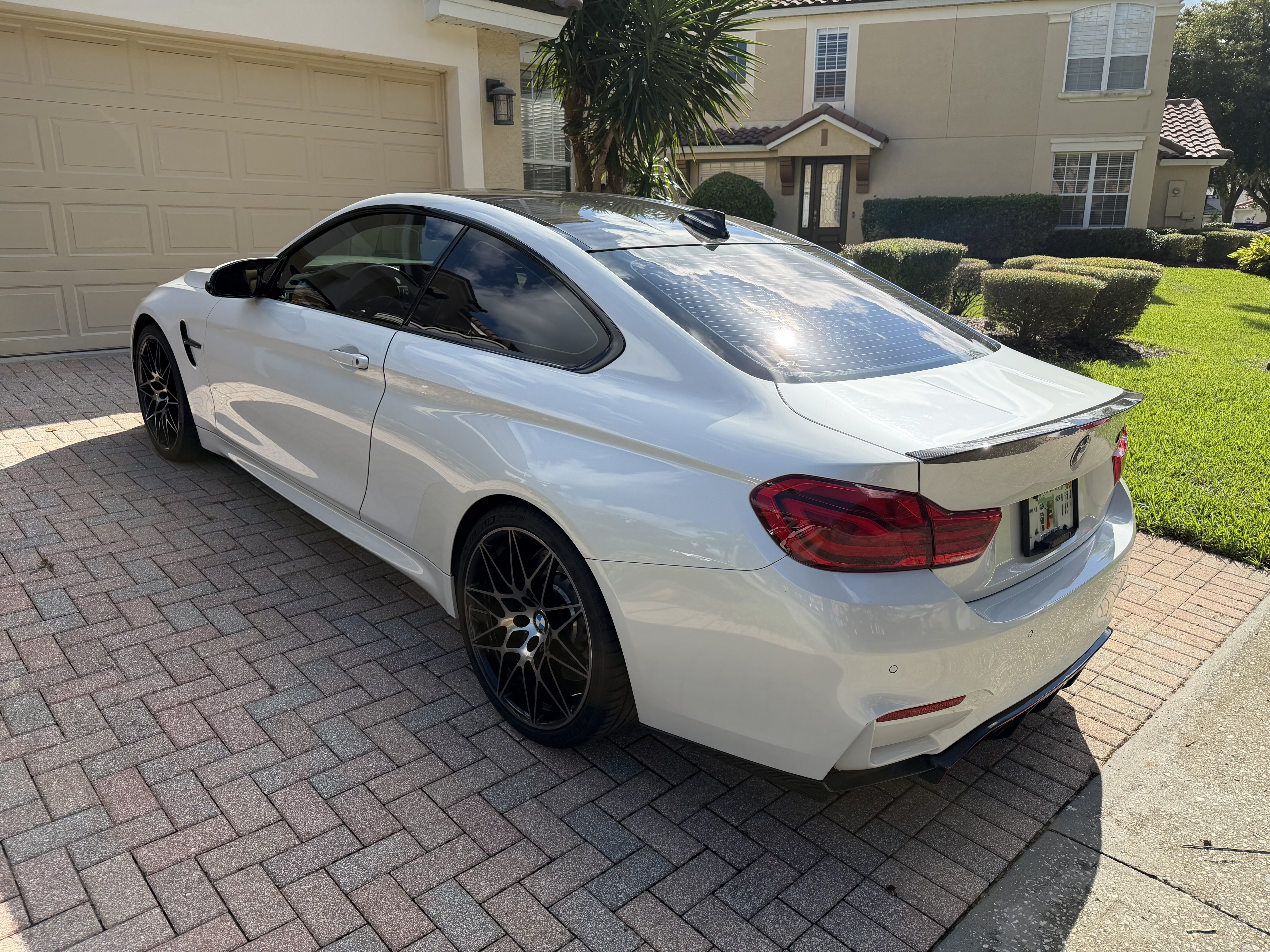 Used 2018 BMW M4 Coupe RWD image 9