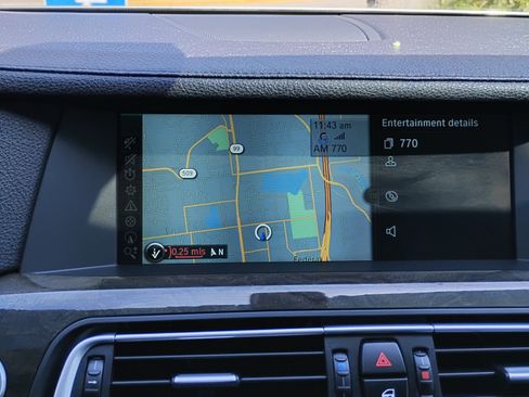 Used 2012 BMW 750i image 10