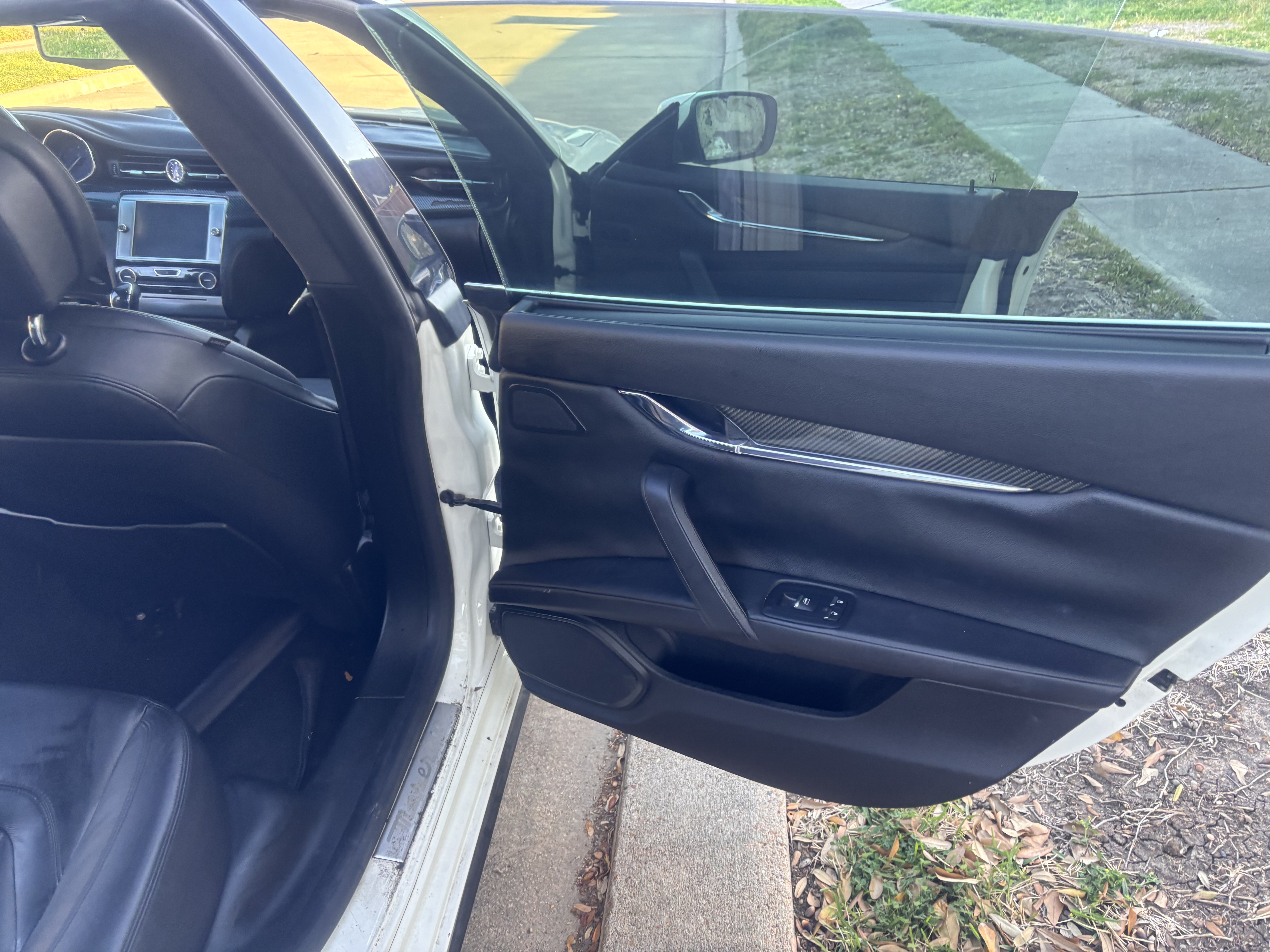 Used 2014 Maserati Quattroporte GTS RWD image 29