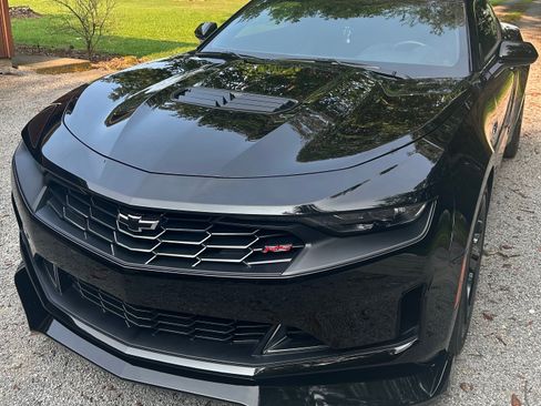 Used 2021 Chevrolet Camaro LT w/ RS Package RWD image 5