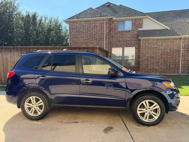 Used 2010 Hyundai Santa Fe Limited FWD image 2