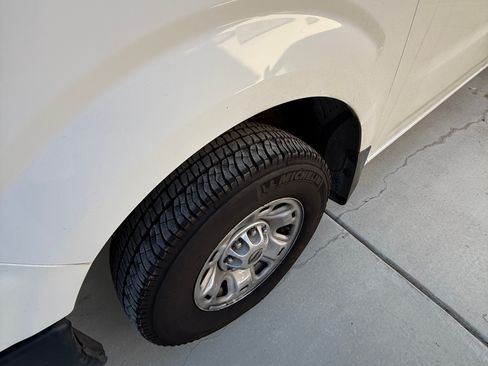 Used 2016 Nissan NV 3500 SV w/ Technology Package image 6