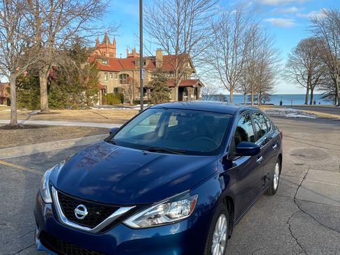 Used 2018 Nissan Sentra SV image 1
