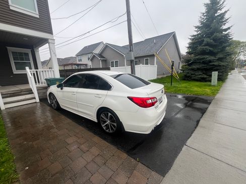 Used 2015 Subaru Legacy 3.6R Limited AWD/4WD image 5
