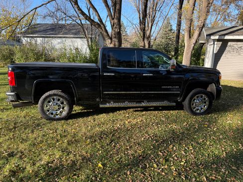 Used 2016 GMC Sierra 2500 Denali w/ Duramax Plus Package image 6