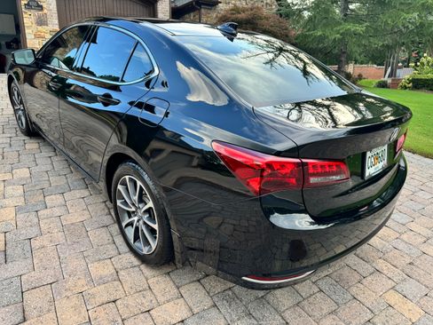 Used 2017 Acura TLX V6 w/ Technology Package FWD image 5