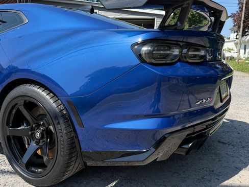 Used 2021 Chevrolet Camaro ZL1 RWD image 10