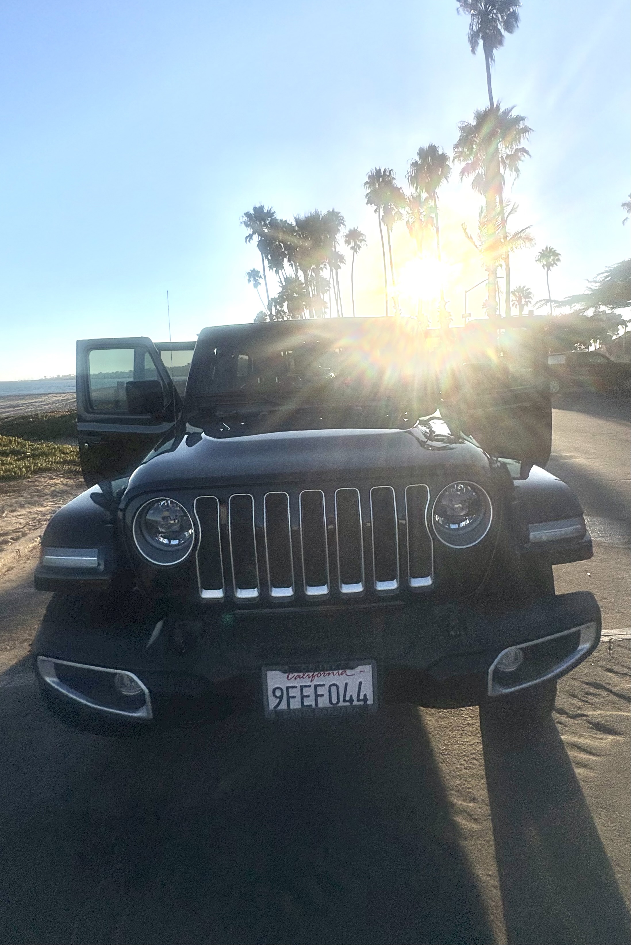 Used 2023 Jeep Wrangler Unlimited Sahara w/ Cold Weather Group AWD/4WD image 8