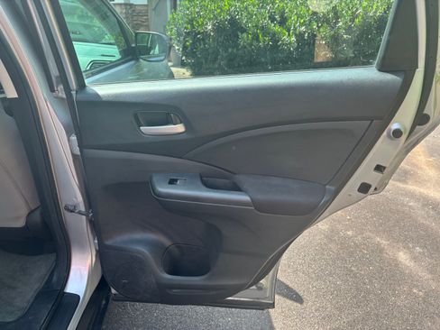 Used 2016 Honda CR-V LX image 25