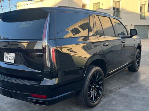 Used 2023 Cadillac Escalade Sport Platinum w/ LPO, ONYX Package AWD/4WD image 8