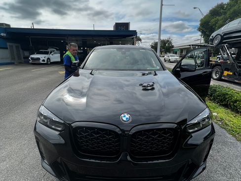 Used 2023 BMW X4 xDrive30i w/ M Sport Package AWD/4WD image 6