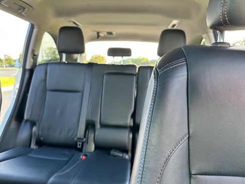 Used 2016 Toyota Highlander XLE image 21