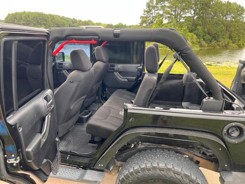 Used 2014 Jeep Wrangler Unlimited Sport w/ Quick Order Package 24S image 4