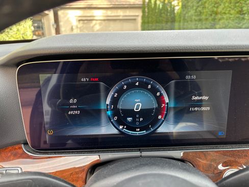 Used 2019 Mercedes-Benz E 300 E 300 4MATIC Sedan 4D image 9