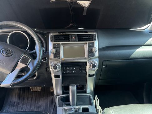 Used 2011 Toyota 4Runner Limited image 8