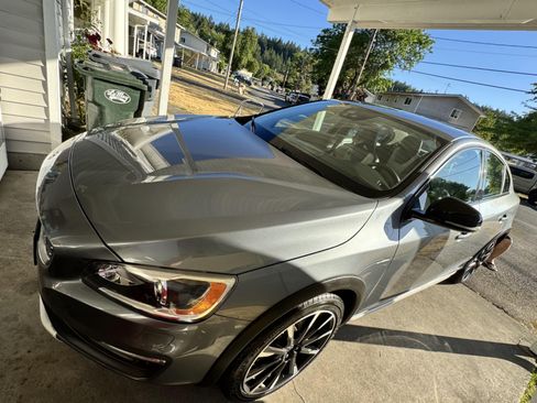 Used 2016 Volvo S60 T5 Cross Country Platinum image 11