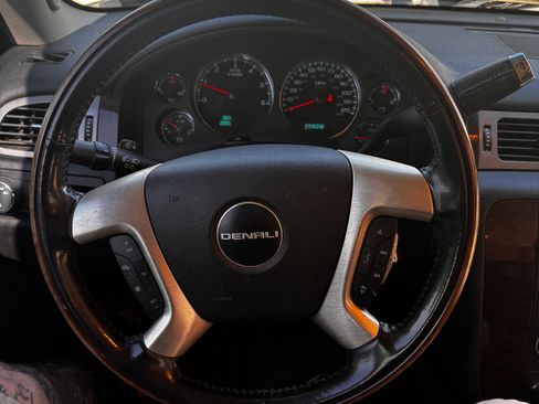 Used 2008 GMC Sierra 1500 Denali w/ Sun And Navigation Package AWD/4WD image 10