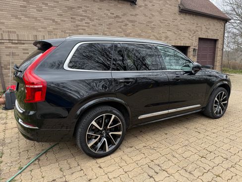 Used 2023 Volvo XC90 B5 Plus w/ Protection Package Premier image 13