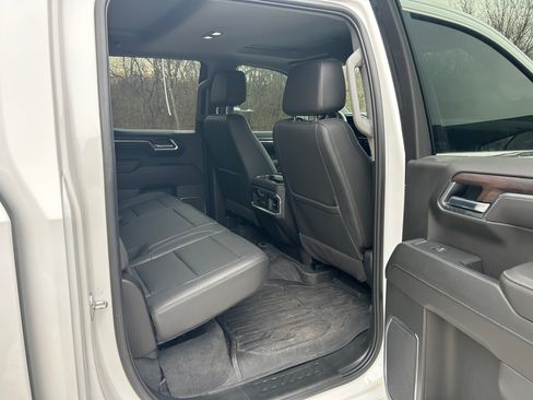 Used 2025 GMC Sierra 1500 SLT w/ SLT Premium Plus Package image 9