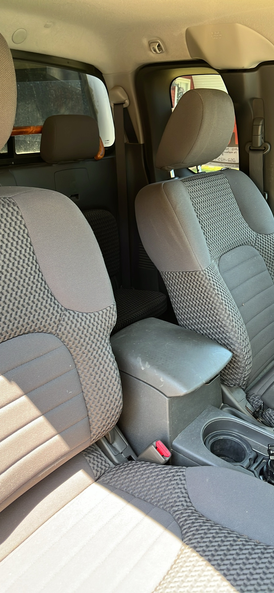 Used 2012 Nissan Frontier SV AWD/4WD image 10