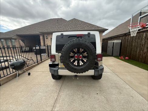 Used 2017 Jeep Wrangler Unlimited Sahara w/ Quick Order Package 24E Chief image 14