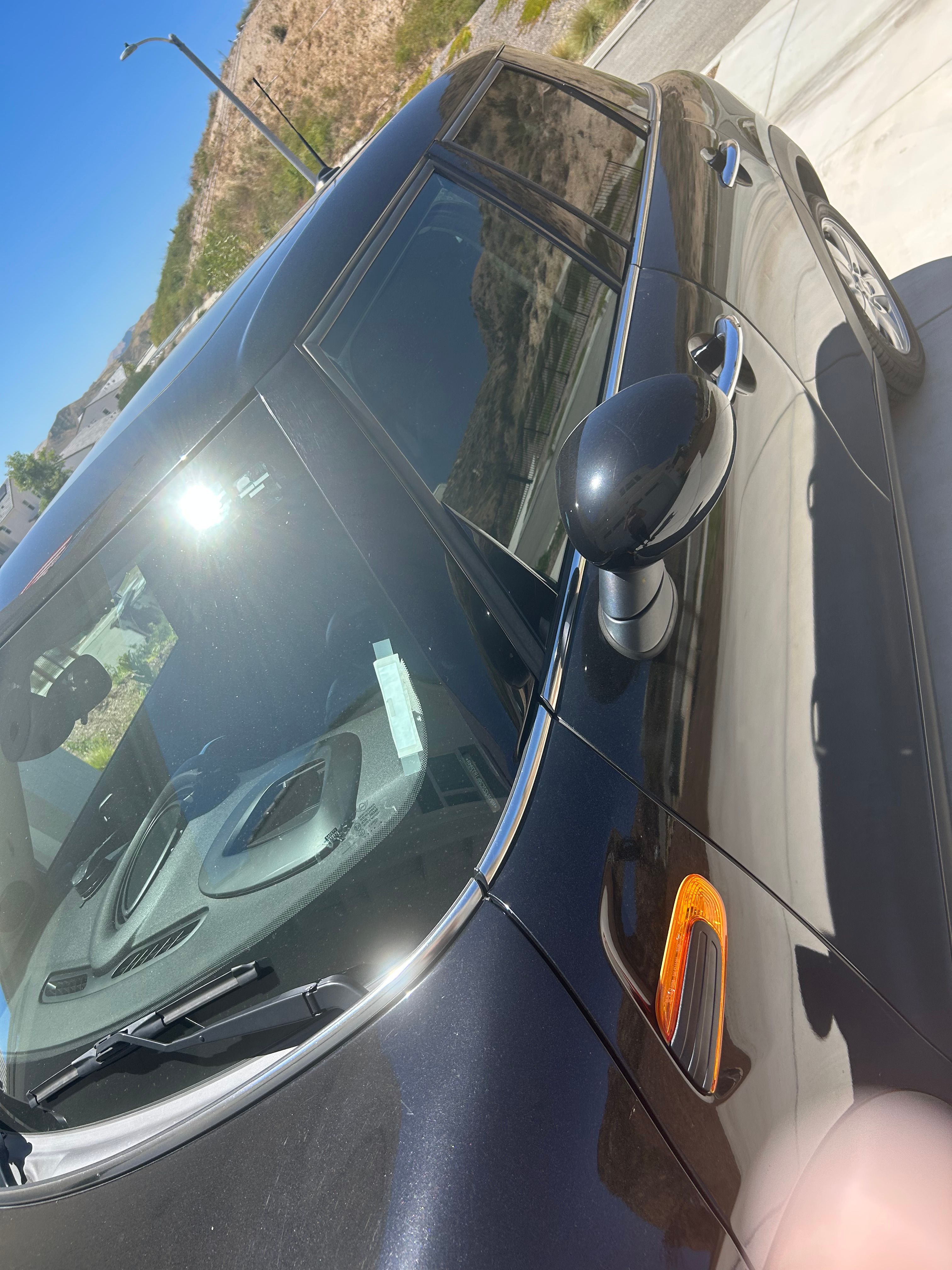 Used 2015 MINI Cooper 4-Door Hardtop FWD image 3