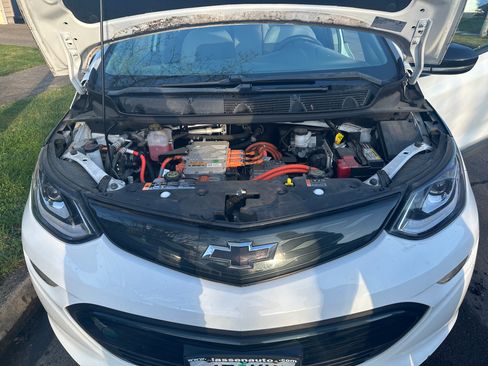 Used 2017 Chevrolet Bolt LT image 21