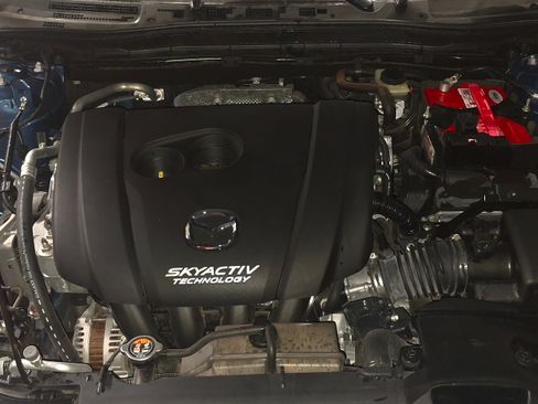 Used 2018 MAZDA MAZDA3 Touring image 16