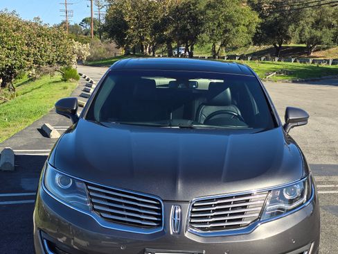 Used 2017 Lincoln MKX Reserve image 5