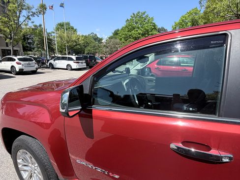 Used 2016 GMC Canyon SLT w/ Driver Alert Package image 25