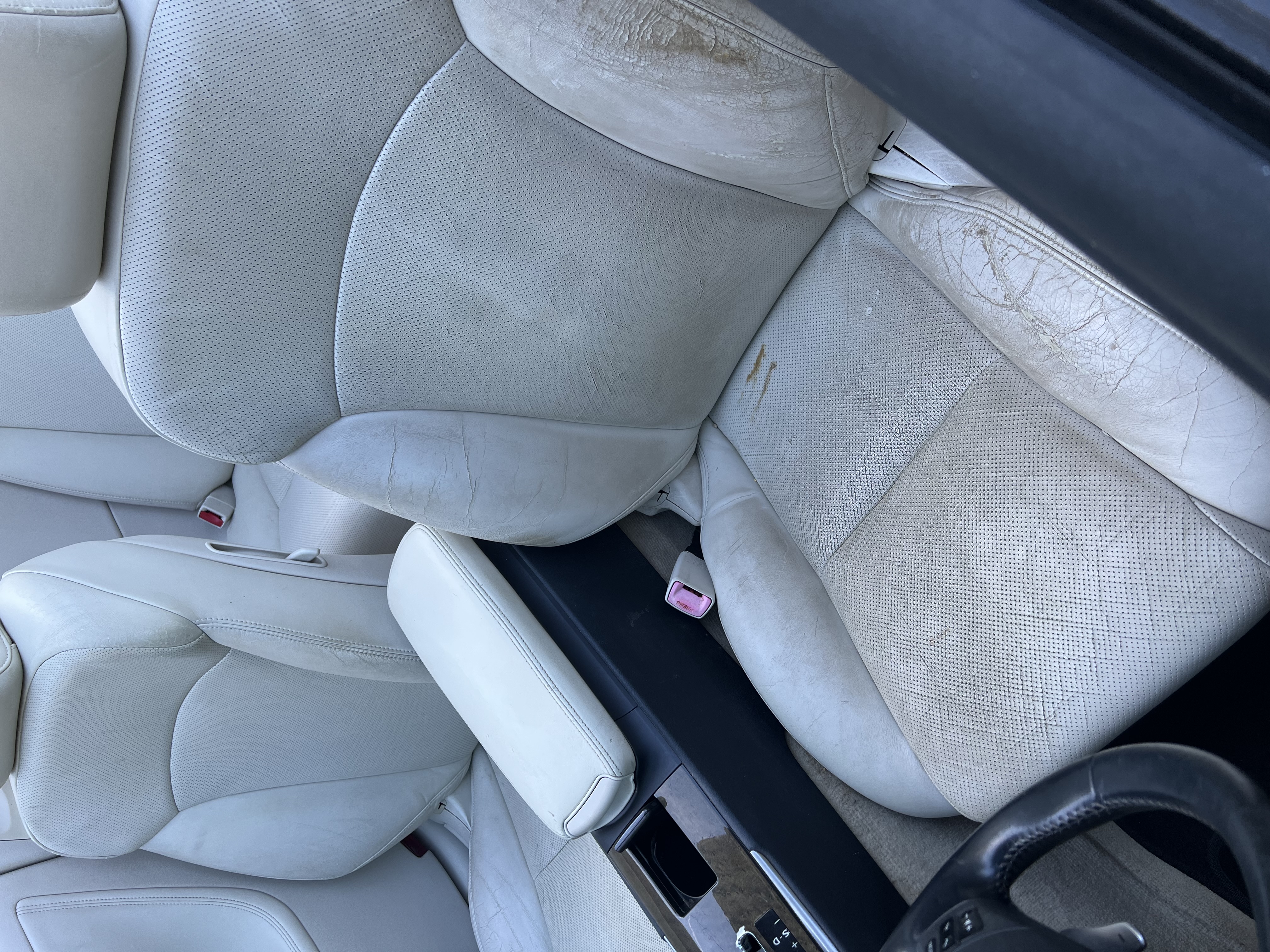 Used 2010 Lexus IS 350C RWD image 2