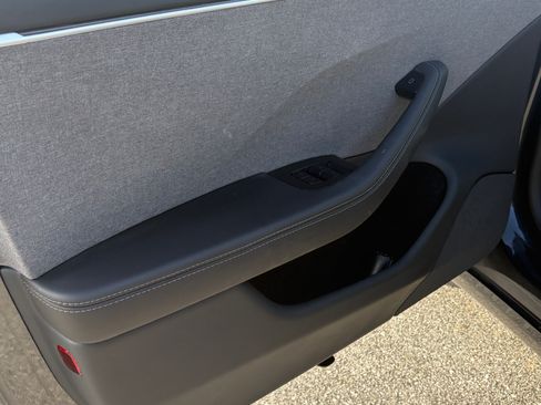 Used 2025 Tesla Model 3 Long Range image 11