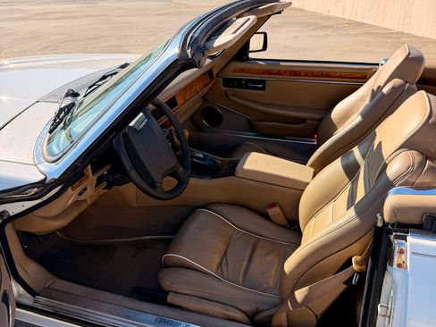 Used 1996 Jaguar XJS 4.0 Convertible image 16