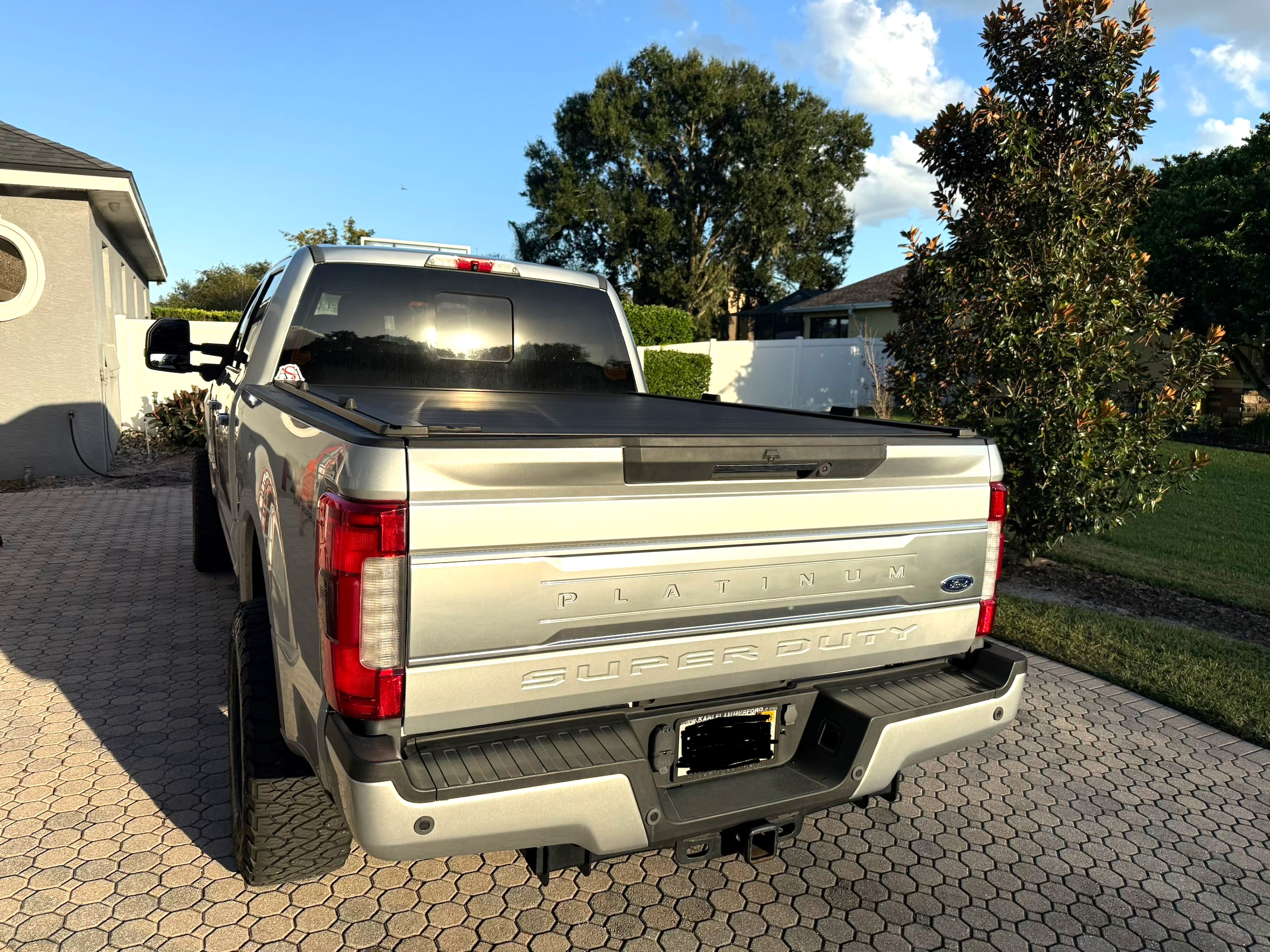 Used 2018 Ford F250 Platinum w/ Platinum Ultimate Package AWD/4WD image 2
