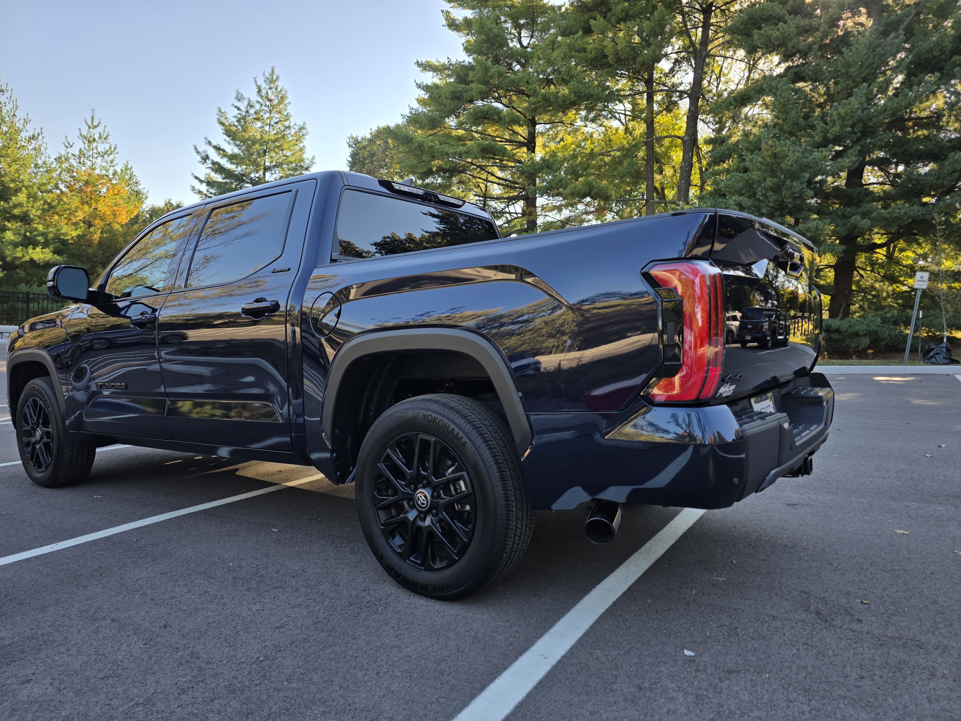 Used 2025 Toyota Tundra Limited AWD/4WD image 21