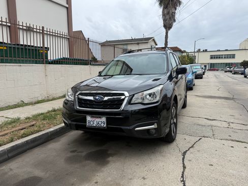 Used 2018 Subaru Forester 2.5i Premium AWD/4WD image 2